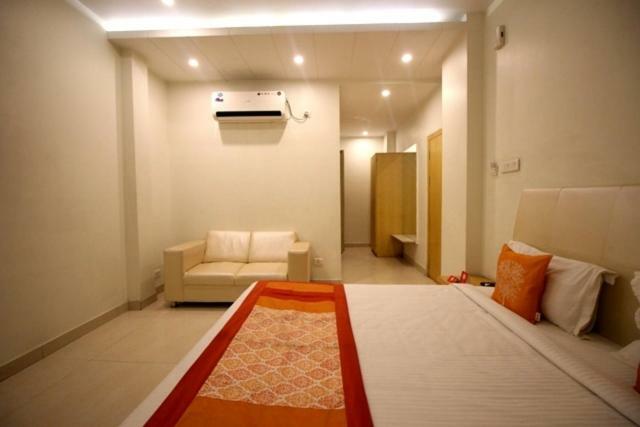 Hotel Yash Inn Mirzapur Екстер'єр фото