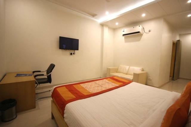 Hotel Yash Inn Mirzapur Екстер'єр фото