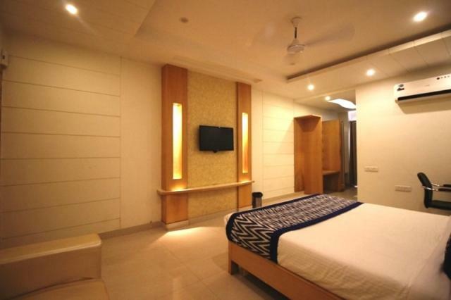 Hotel Yash Inn Mirzapur Екстер'єр фото