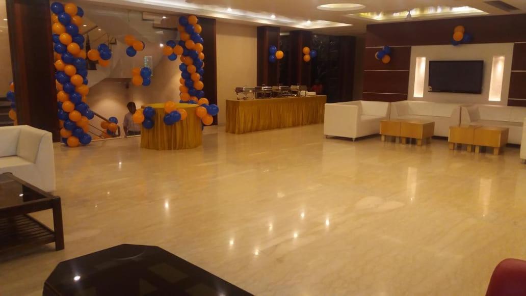 Hotel Yash Inn Mirzapur Екстер'єр фото