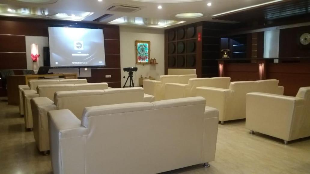 Hotel Yash Inn Mirzapur Екстер'єр фото