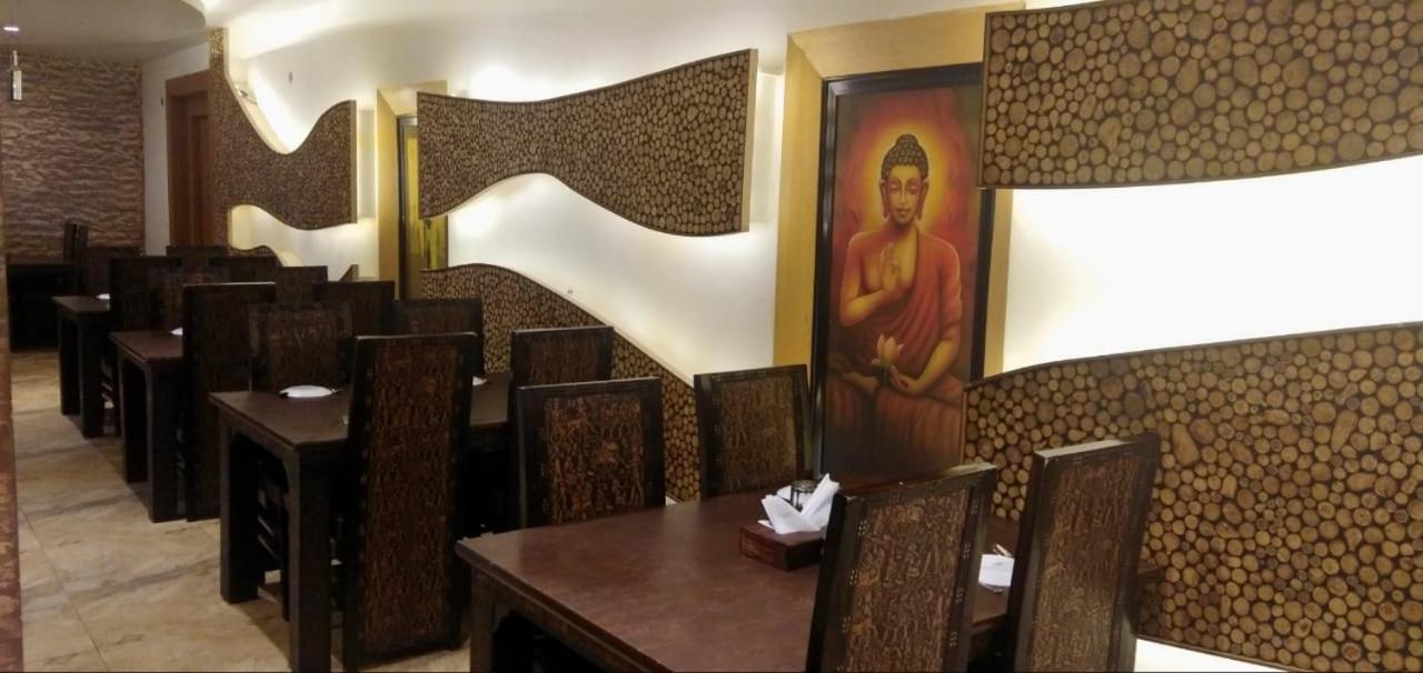 Hotel Yash Inn Mirzapur Екстер'єр фото