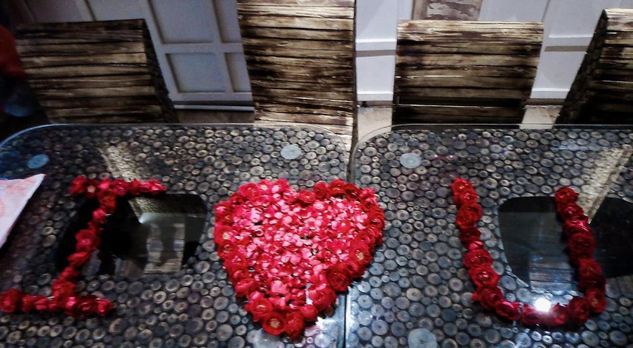 Hotel Yash Inn Mirzapur Екстер'єр фото