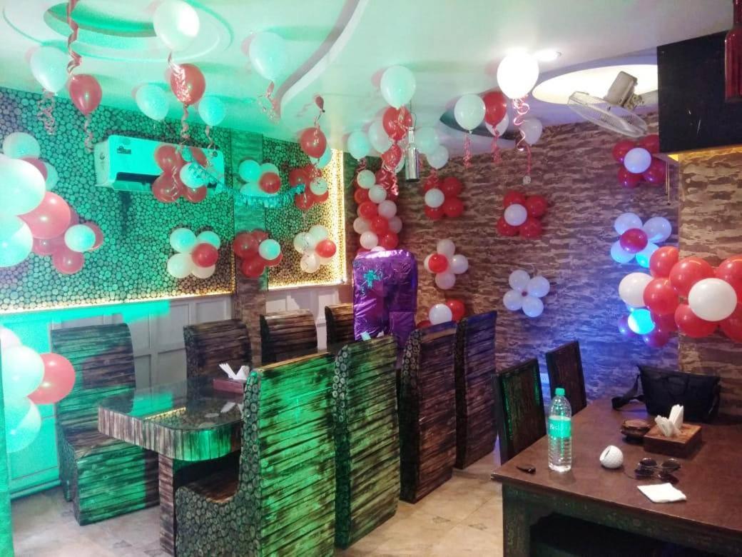 Hotel Yash Inn Mirzapur Екстер'єр фото